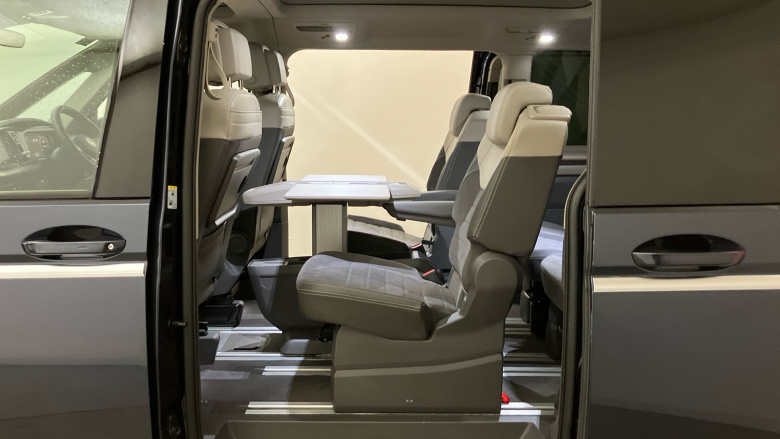 Volkswagen Multivan 2.0 TDI Style 5dr LWB DSG Diesel Estate